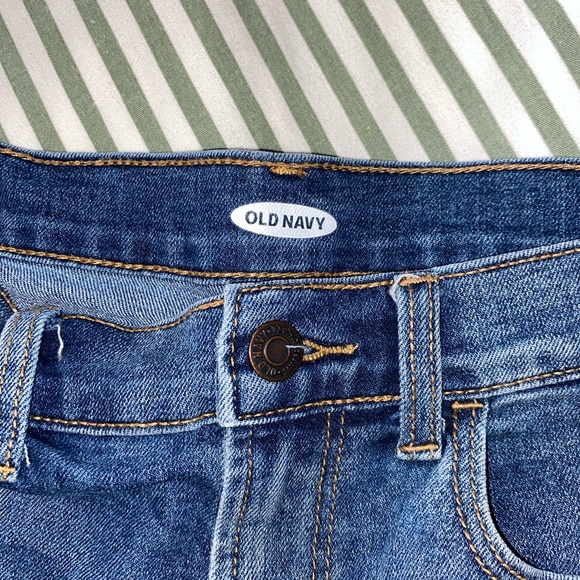 Old Navy Jean Shorts - Picture 3 of 4